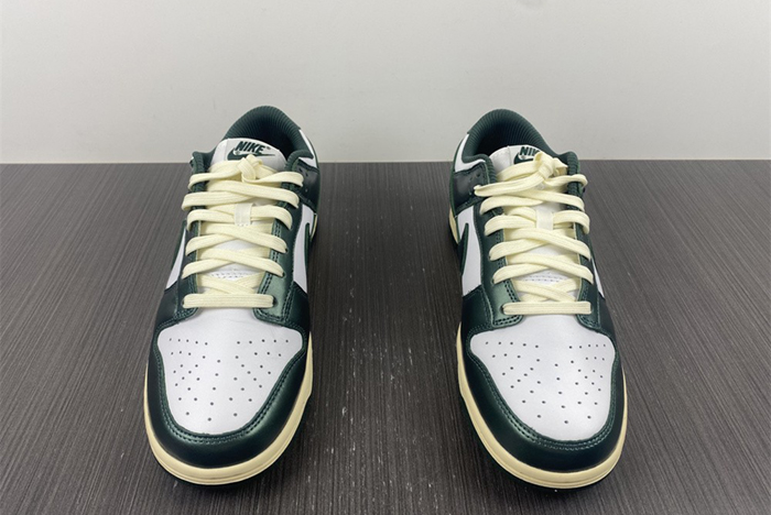 Nike Dunk Low “Vintage Green” DQ8580-100