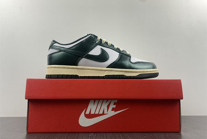 Nike Dunk Low “Vintage Green” DQ8580-100