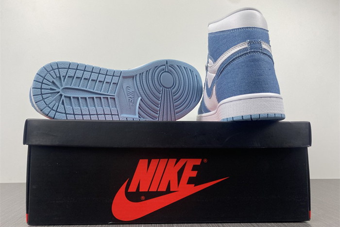 Air Jordan 1 High OG WMNS “Denim” DM9036-104