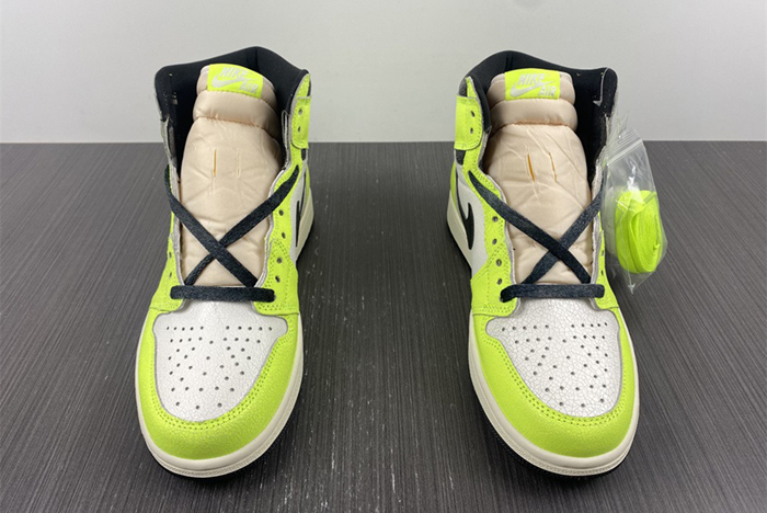 Air Jordan 1 Retro High OG  555088-702