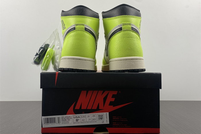 Air Jordan 1 Retro High OG  555088-702