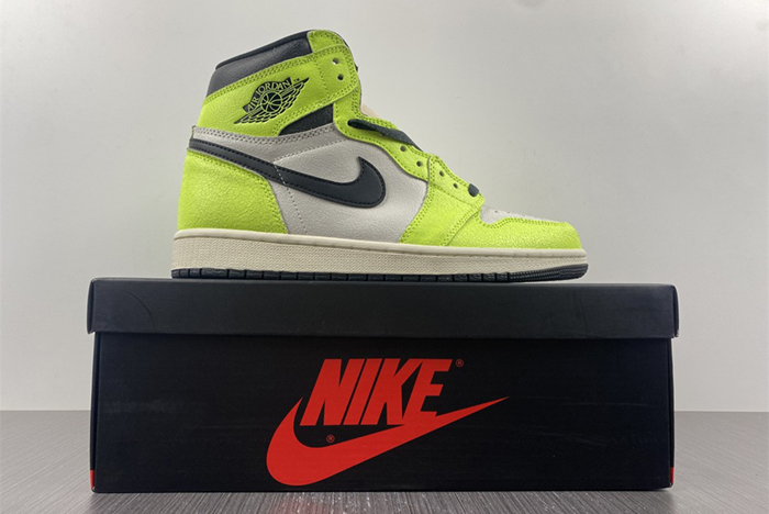 Air Jordan 1 Retro High OG  555088-702