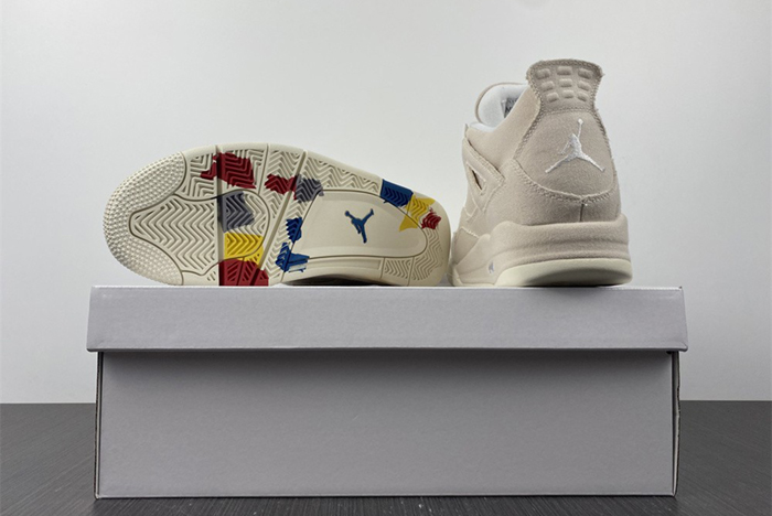 Air Jordan4 WMNS
