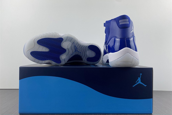 Air Jordan  11 AT7802-115