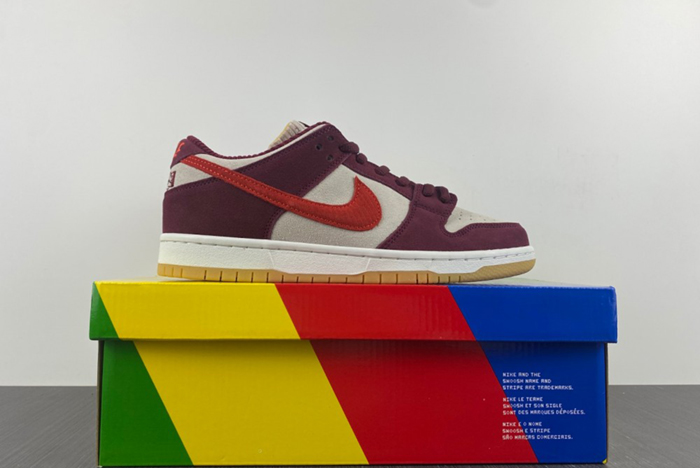 Skate Like a Girl x Nike SB Dunk Low SB DX4589-600