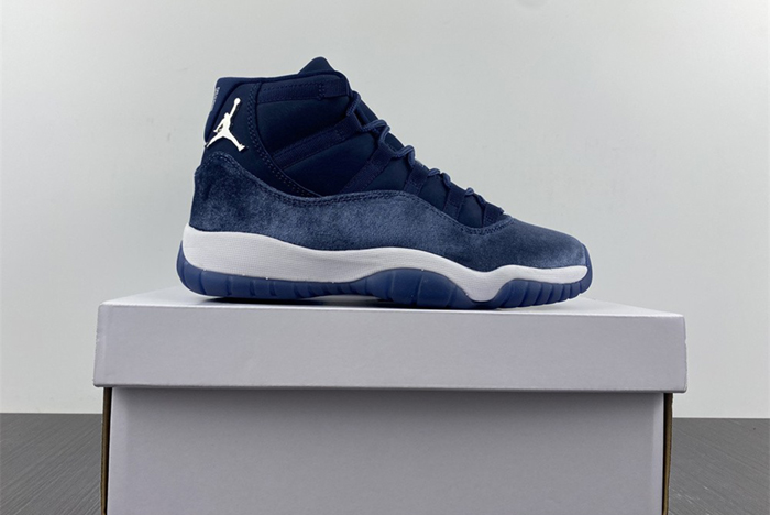 11Air Jordan wmns AR0715-441