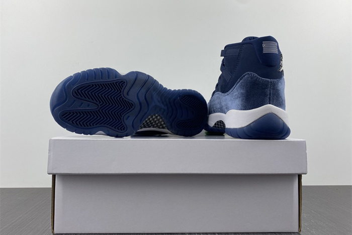 11Air Jordan wmns AR0715-441