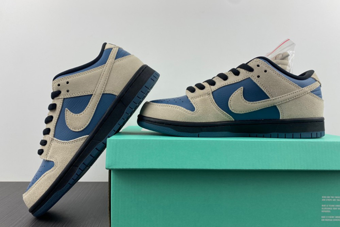 （NIKE） SB Dunk BQ6817-200