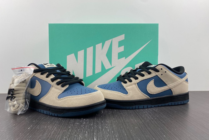 （NIKE） SB Dunk BQ6817-200