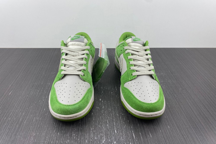 Dunk Low "Safari Swoosh"  DR0156-300