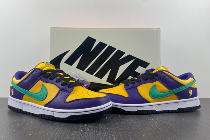 NIKE DUNK LOW DO9581-500