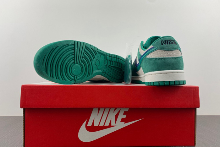 NIKE Dunk Low SE DO9457-101