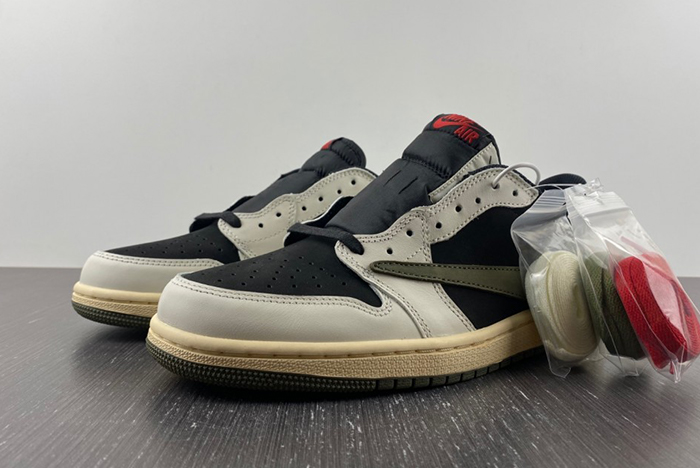 Travis Scott x Air Jordan 1 Low OG AJ1 DZ4137-106