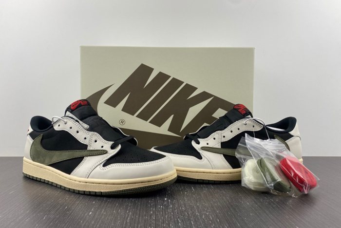 Travis Scott x Air Jordan 1 Low OG AJ1 DZ4137-106