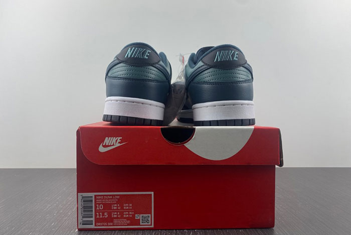 Nike Dunk Low Retro Armory Navy  DR9705-300