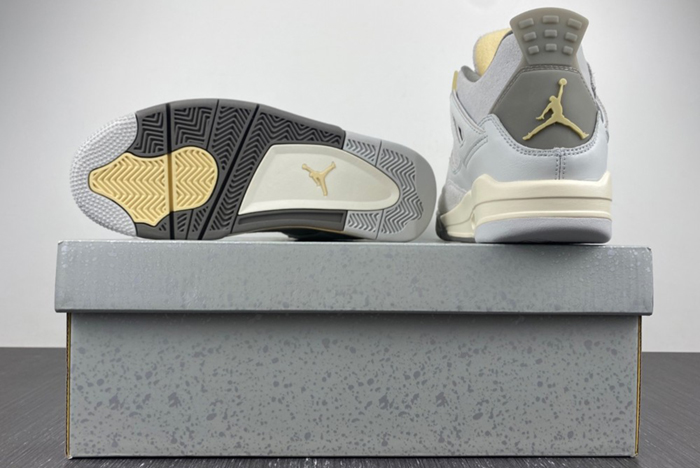 Air Jordan 4 SE Craft “Photon Dust” DV3742-021