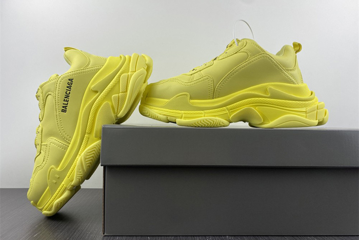 Ba*len*cia*ga triple s yellow 524039 w1fb5 2308
