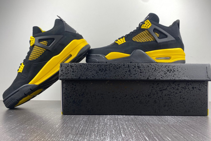 Jordan 4 Retro Thunder 308497-008