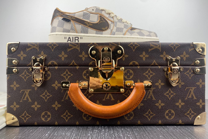 Nike Air Force 1 LV Low