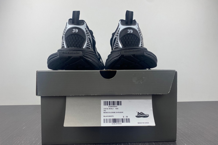 Ba*len*cia*ga phantom sneaker w1rb5 0102