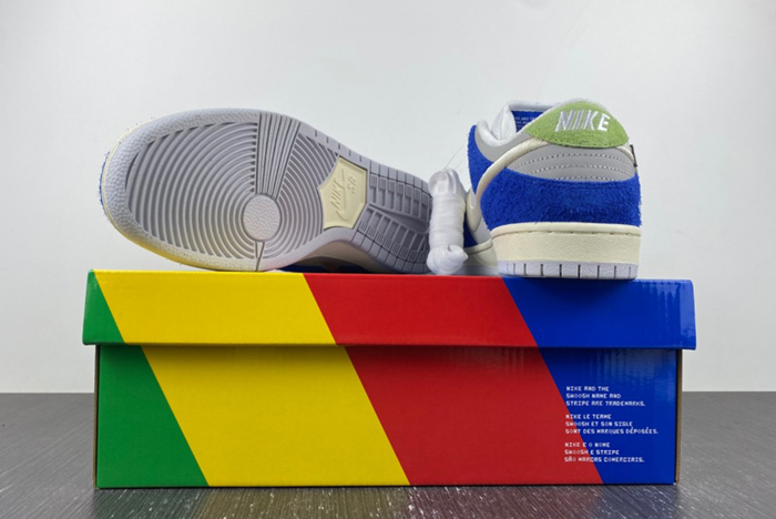 Fly Streetwear x Nike SB Dunk Low DQ5130-400