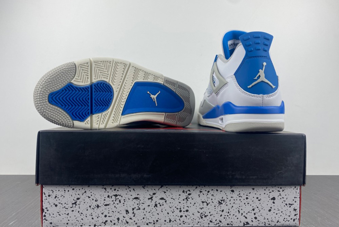 AJ4 AIR JORDAN 4 OG “MILITARY BLUE” 308497-105