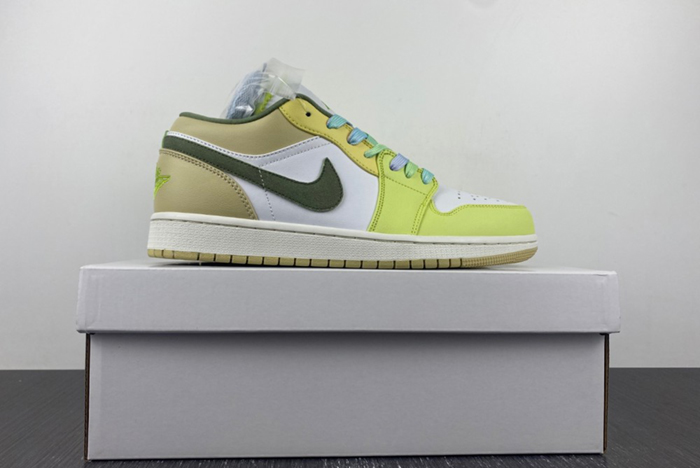 （NIKE）AIR JORDAN 1 LOW AJ1 FD9906-131