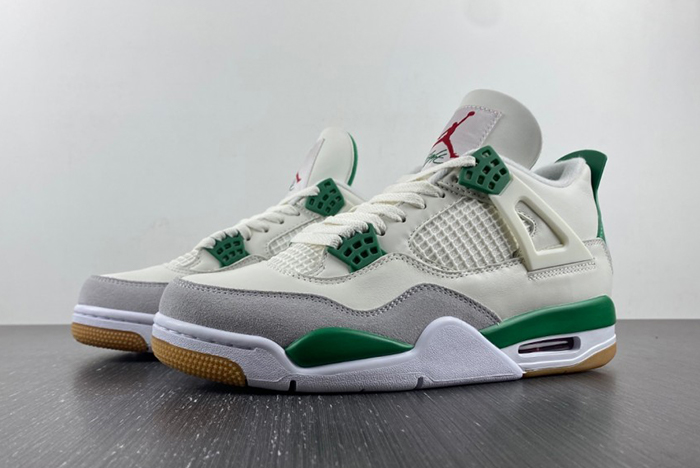 Nike SB x Air Jordan 4 ‘Pine Green’ DR5415-103