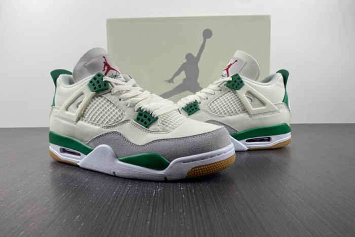Nike SB x Air Jordan 4 ‘Pine Green’ DR5415-103