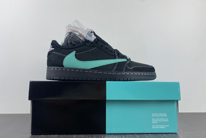 Travis Scott x Air Jordan 1 Low DM7866-311