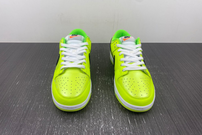 Nike Dunk Low “Glow in the Dark”  FJ4610-702
