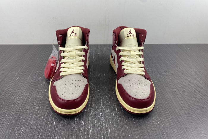 Air Jordan 1 Mid DZ2820-601