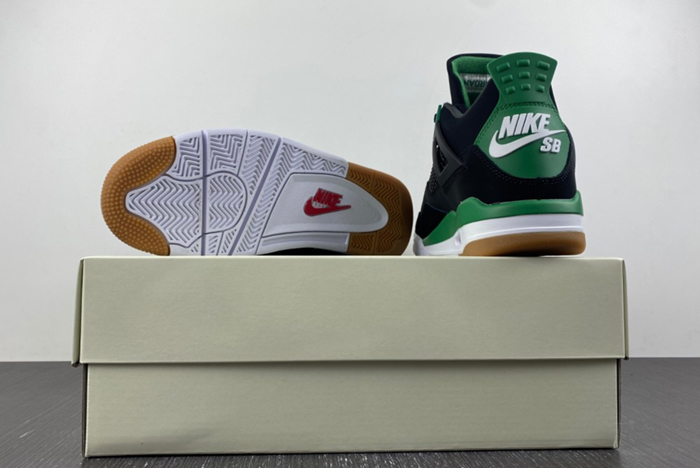 Nike SB x Air Jordan 4 DR5415-030