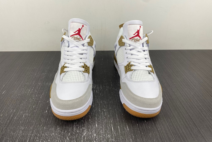 Nike SB x Air Jordan 4 DR5415-120