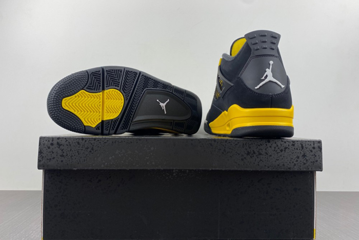 Air Jordan 4  DH6927-017