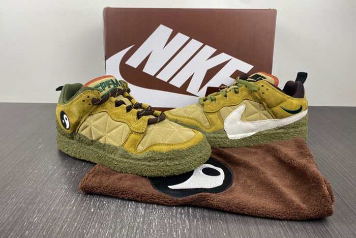 Cactus Plant Flea Market x Nike Dunk Low DM0430-700