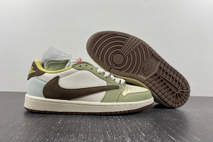 Travis Scott x Air Jordan 1 Low DM7866-603