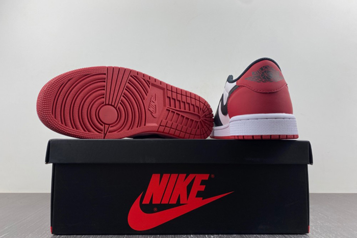 Air Jordan 1 Low OG “Black Toe” CZ0790-106