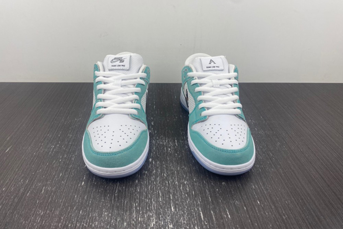 Dunk SDCAI*NIKE SB Low FD2562-400