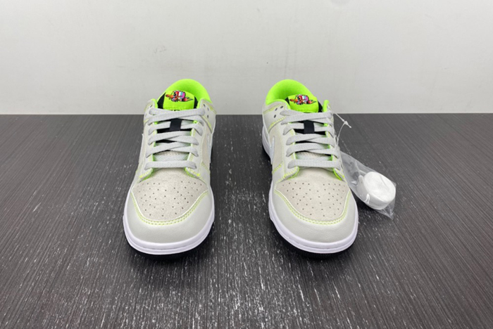 Dunk Low Oregon PE “Ducks of a Feather” FQ7260-001