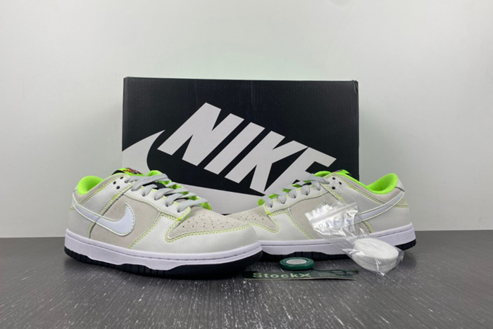 Dunk Low Oregon PE “Ducks of a Feather” FQ7260-001