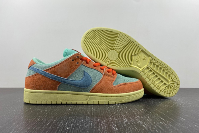 Nike SB Dunk Low “Noise Aqua” DV5429-800