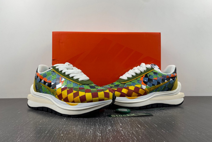sacai x Nike Waffle Woven Green Gusto  DR5209-300
