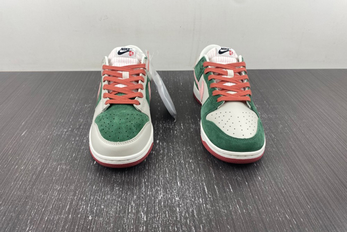 Nike Dunk Low “All Petals United” FN8923-061