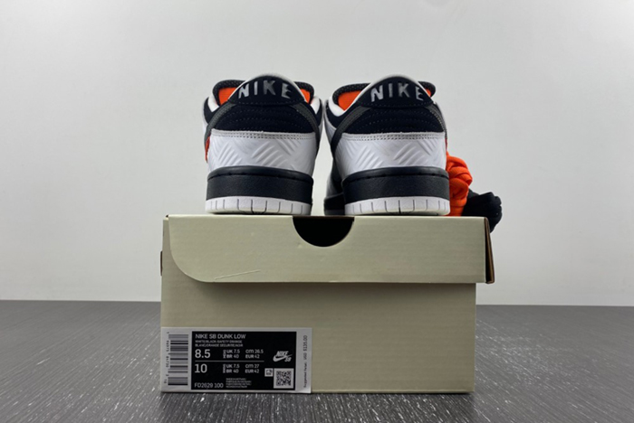 TIGHTBOOTH x Nike SB Dunk Low FD2629-100