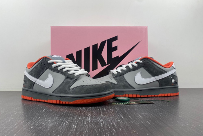Nike SB Dunk Low 304292-011