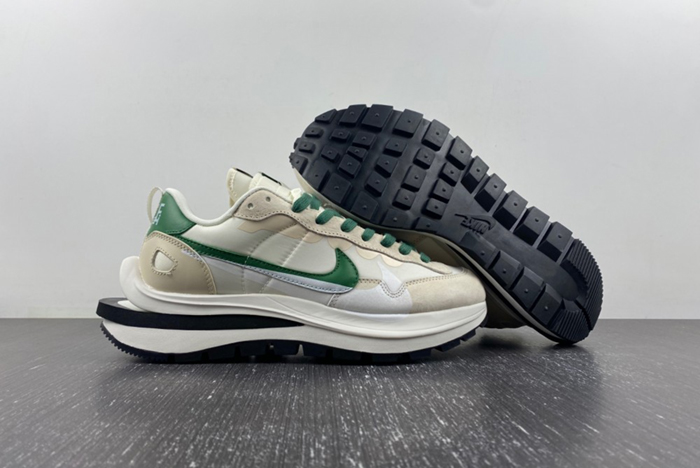 Sacai x VaporWaffle “Tour Yellow ” DD1875-102