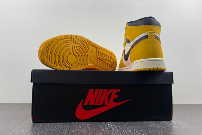 Air Jordan 1 High OG “Yellow Ochre” DZ5485-701
