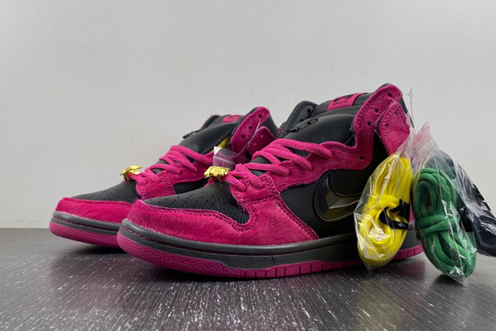 Run The Jewels x Nike SB Dunk Low  DX4356-600