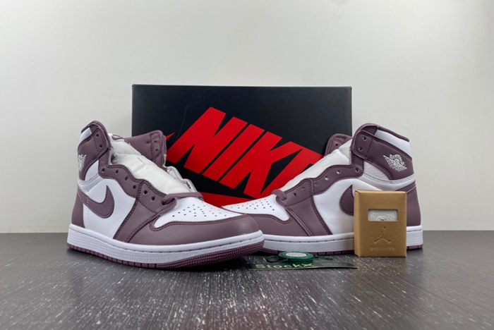 Air Jordan 1 High OG “Mauve” DZ5485-105